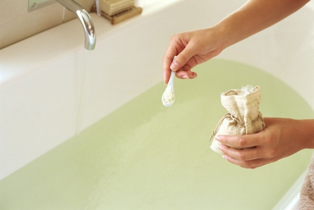 Baño de sal na casa para o tratamento eficaz da osteocondrose cervical